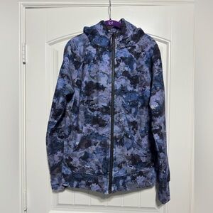 Lululemon Scuba Hoodie Light Cotton Fleece in Screen Camo Multi